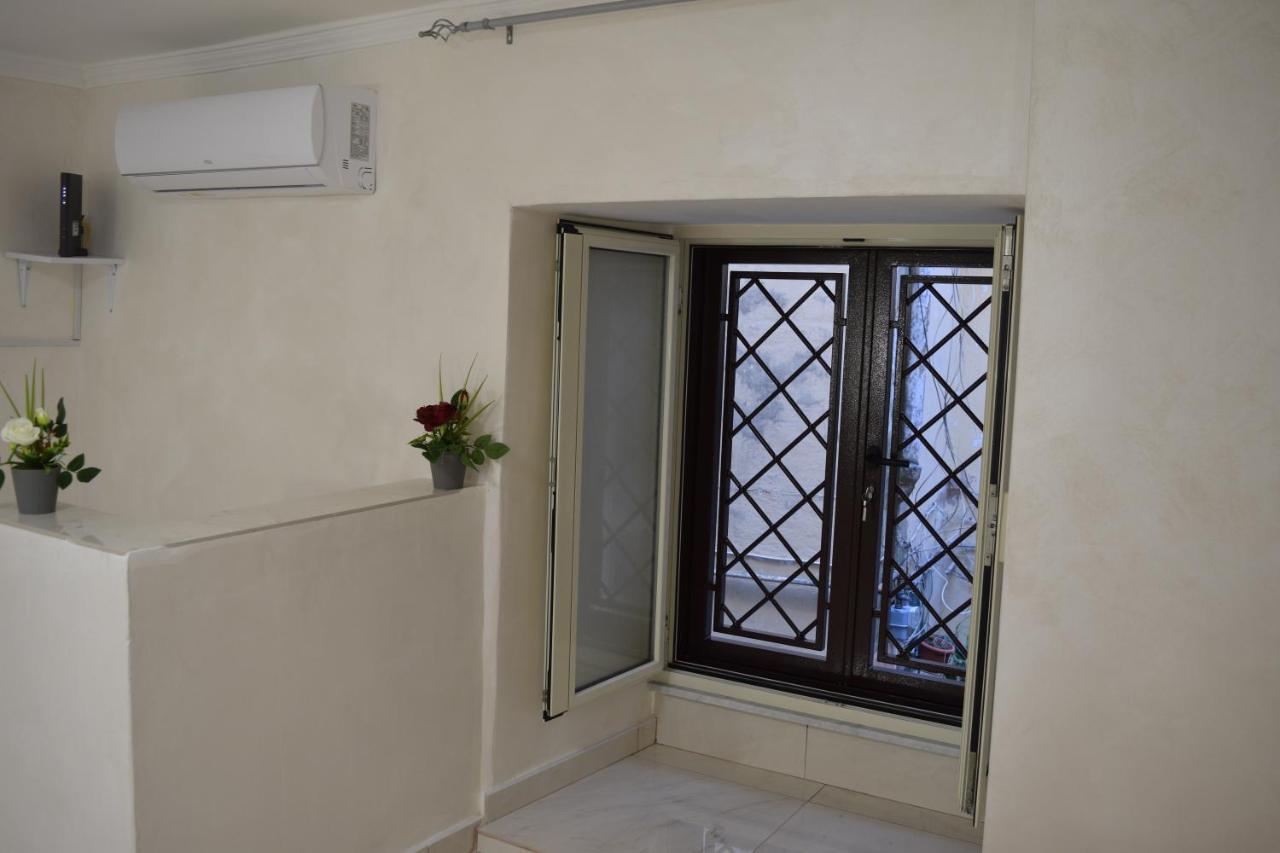 Nonnona House-Napoli Centro Apartment Bagian luar foto